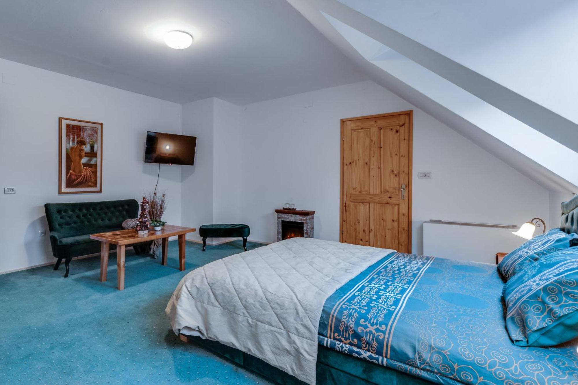 Bed and Breakfast Sobe "Ela" Фужине Номер фото